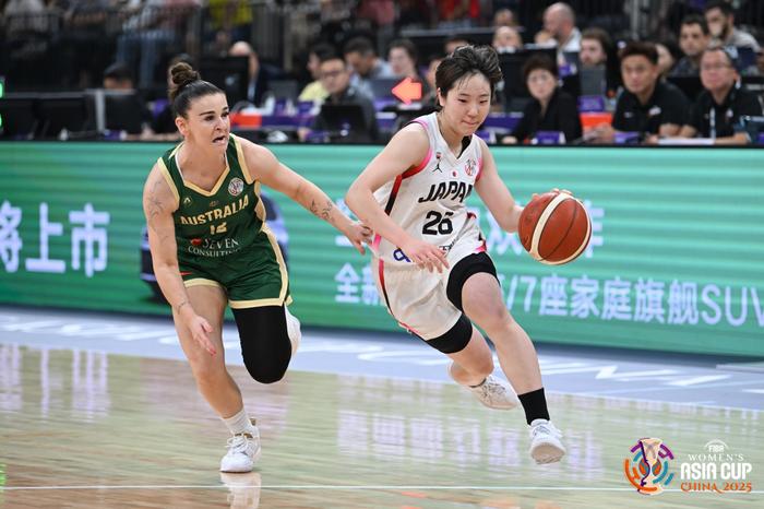 日本女篮田中心突破。图片来源：女篮亚洲杯