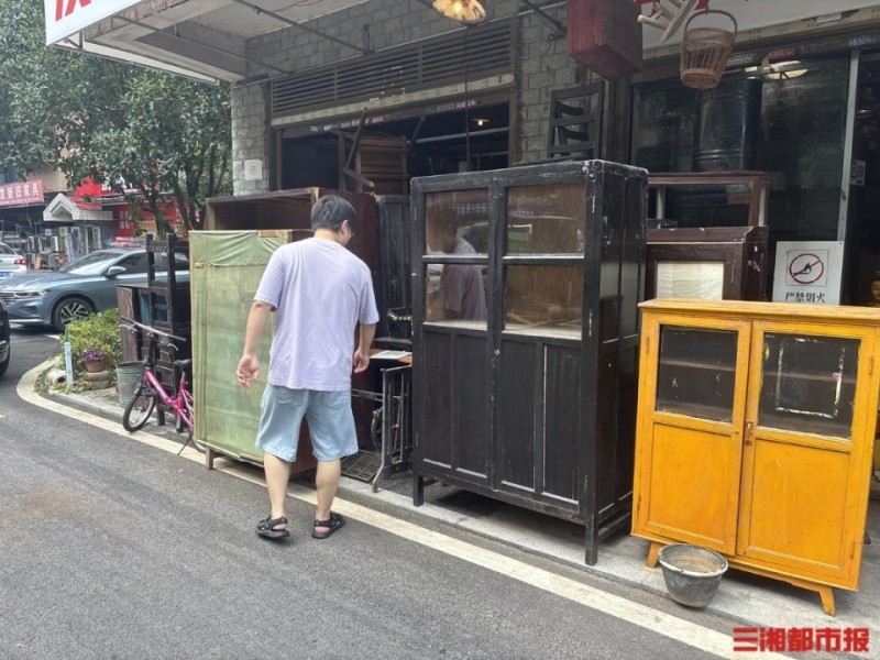 只讲“情怀故事”盈利难，长沙二手旧物店亟待多元转型