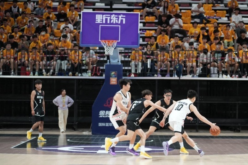 NBA球星亮相龙岗 “重回大运”为街道级文体中心带来精彩首秀