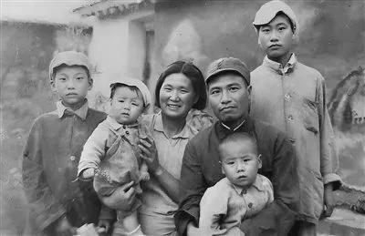 英雄未必无情者，先公后私界限明