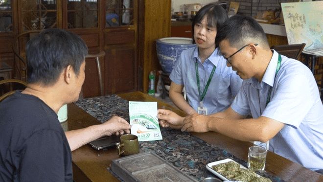 邮储银行宁波分行：助力千层饼香飘四方，解锁非遗传承的金融密码