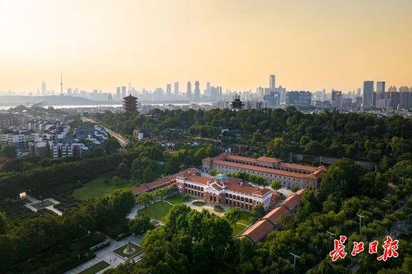城市密码 ｜ 武昌红楼：共和之门