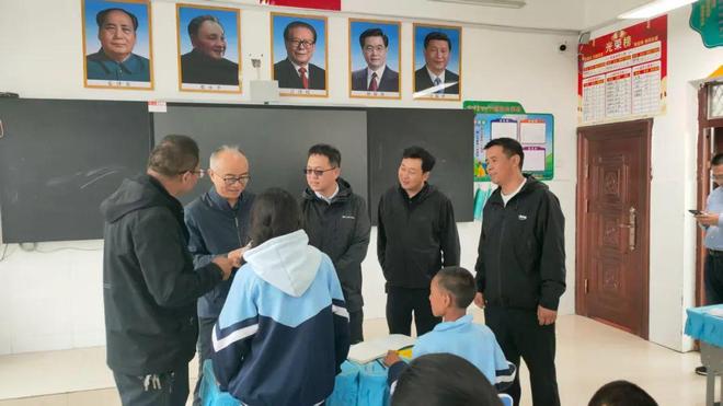 生态环境部环境规划院院长许其功一行赴达日县调研乡村振兴定点帮扶工作