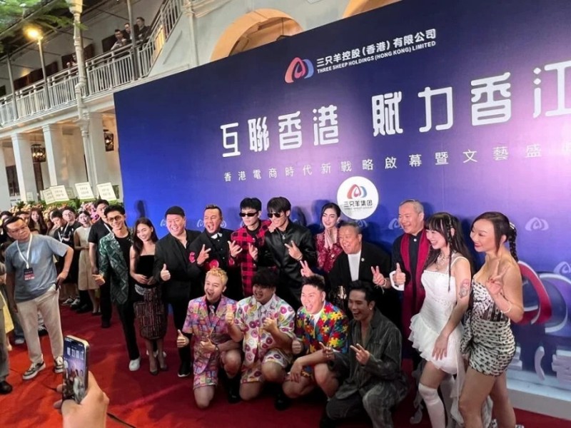 小杨哥进军香港娱乐圈，表面众星捧月，更是TVB过气明星的自救
