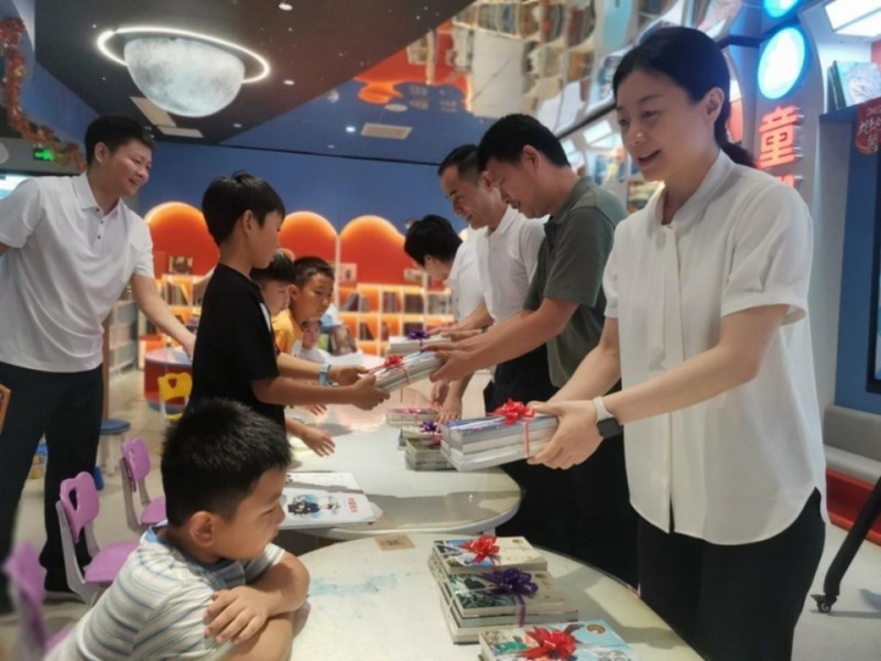 暑期小学堂 书香伴成长