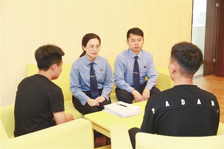 “希望你们能感受法律威严，心存敬畏，珍惜机会……”